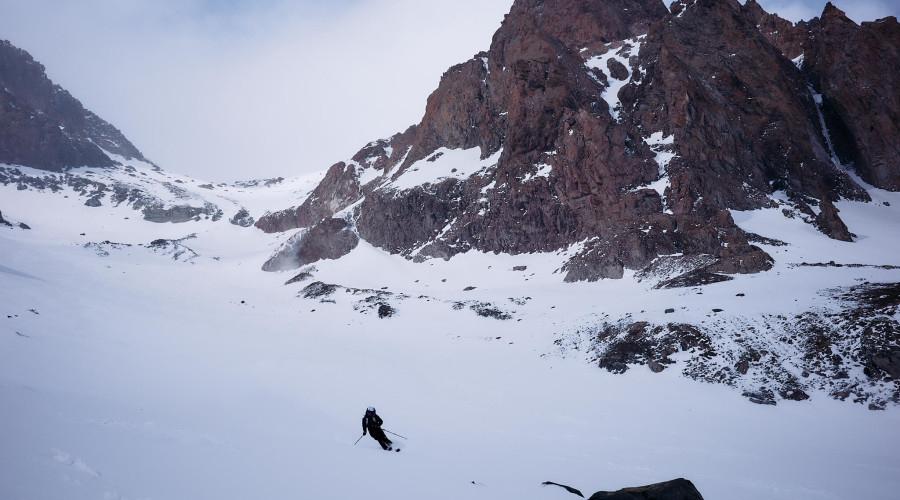 Tour-Skitouring: AltiHut – Stepantsminda with Peter Schön