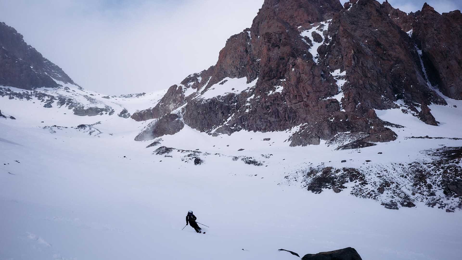 Skitouring: AltiHut – Stepantsminda with Peter Schön